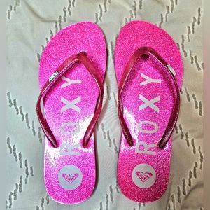 Roxy Flip Flops - size 8.5